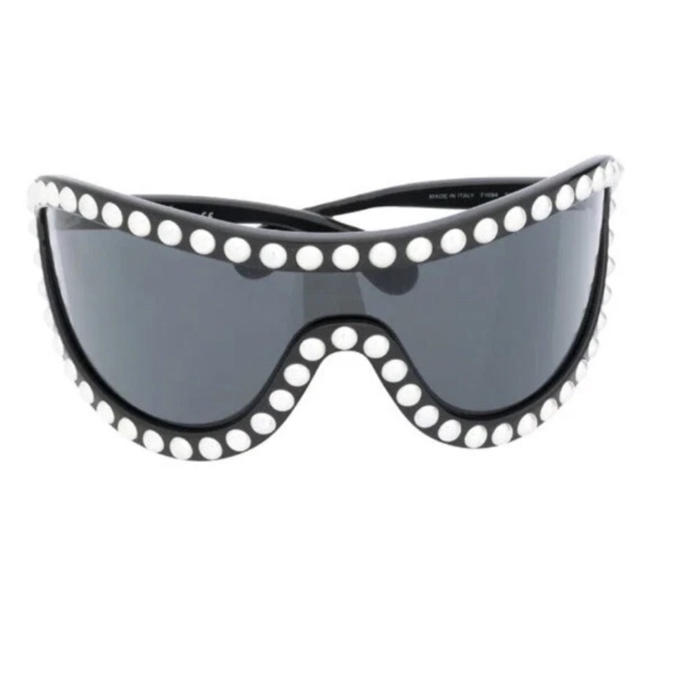 Chanel pearl oversized runway Women's Sunglasses limited edition celebrity fave